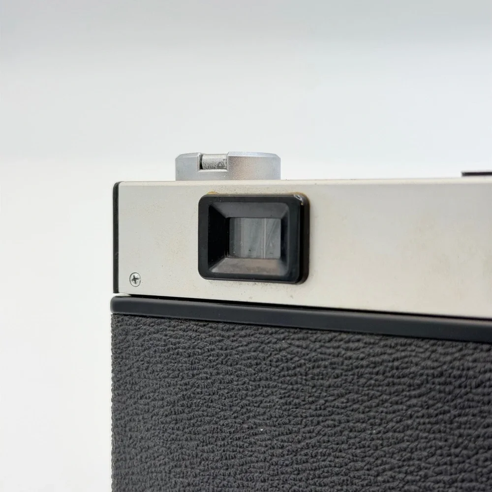 Canon Canonet 28 Rangefinder 35mm Film Camera 40mm f2.8 Lens Silver Black Japan